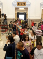 520后，蔡英文办公室首次开放参观。（图片来源：台湾《联合报》） - News.Sina.com.Cn