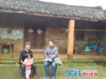  [跟着第一书记访农家]梨子虽卖完 梨产业的事还要接着干 - Sichuan.Scol.Com.Cn