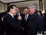 2014年李克强总理出访塞尔维亚，就同米卢进行了交流 - News.Sina.com.Cn