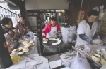 成都35年锅盔老店：羊肉店订单少了 散客买的多了 - Sichuan.Scol.Com.Cn