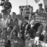 25日下午，洪秀柱（中）在台北中正纪念堂外对参加游行的民众发表演说。赵觉珵/摄 - News.Sina.com.Cn