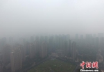 1月5日，重庆主城上空一片灰蒙蒙。 - News.Sina.com.Cn