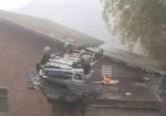 达州市民屋后路段一年车祸20起 有7次汽车飞上屋顶 - Sichuan.Scol.Com.Cn