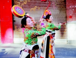 我省藏区群众欢天喜地过春节 喜悦像酥油茶香一样遍布草原 - 人民政府