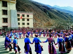 茂县羌族群众跳起莎朗舞 传统节日遇春节双节同庆 - 旅游政务网