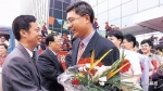 2004年，尹弘援藏归来[右] - News.Sina.com.Cn