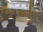 　昨天上午，警方来到“四川开建网络科技有限公司”在三圣乡的办公地点查看 - News.Sina.com.Cn