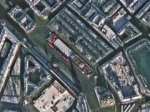 图为俄罗斯的莫斯科红场，红色屋顶分外显著，广场上的人群来来往往。 - News.Sina.com.Cn