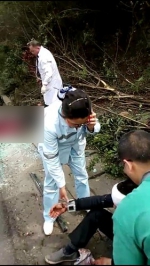 成自泸高速大客车侧翻 已致5人死亡 - Sichuan.Scol.Com.Cn