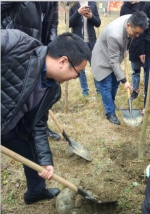 【材料院】材料院举办“播洒绿色希望，共建美好校园”植树活动 - 西南石油大学