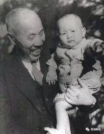 董必武与董良翮，摄于1946年 - News.Sina.com.Cn