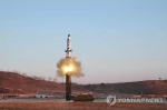 这是朝中社今年2月报道的朝鲜“北极星2”型中程弹道导弹试射现场照。 - News.Sina.com.Cn