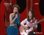 2011年春晚，西单女孩登台献唱。 - News.Sina.com.Cn