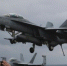 F-18战机降落“卡尔文森号”时失败弹出机舱。（资料） - News.Sina.com.Cn