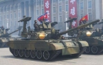 阅兵中的朝鲜新型坦克 - News.Sina.com.Cn