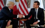 （图：法国总统马克龙用毫不示弱、用力到指尖发白的握手，破解了特朗普的“握手神功”。） - News.Sina.com.Cn