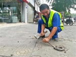 成都启动全城拔钉行动 1342颗坑人路钉被清理 - Sichuan.Scol.Com.Cn