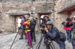 很多干部退休后就加入群众摄影活动的行列，在摄影活动中感受自然的风采，陶冶情操。 - News.Sina.com.Cn