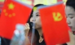 网红主播正在发言。 长江日报 彭年 摄 - News.Sina.com.Cn