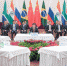 （图：7月7日，国家主席习近平在德国汉堡主持金砖国家领导人非正式会晤。） - News.Sina.com.Cn