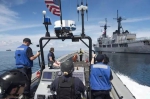 ▲菲美两国海军联合巡逻菲律宾以南的“危险水域”。 - News.Sina.com.Cn