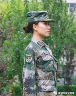 解放军联勤保障部队8月1日起佩戴新式胸标臂章 - News.Sina.com.Cn