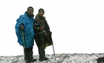 自贡男子带12岁儿子徒步318国道进西藏引争议 - Sichuan.Scol.Com.Cn