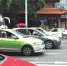 开车等红灯时，成都不少司机在耍手机 - Sichuan.Scol.Com.Cn