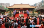 孔子诞辰2568周年纪念日 顺庆上千市民参与祭拜 - Sichuan.Scol.Com.Cn