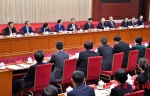 四川省代表团全体会议讨论习近平总书记作的报告 汪洋参加讨论 - 扶贫与移民