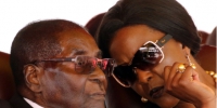 津巴布韦总统穆加贝及其夫人。（资料图） - News.Sina.com.Cn