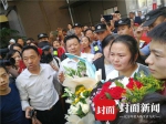 泪流满面！等了24年，成都网约车司机终于见到女儿了 - Sichuan.Scol.Com.Cn