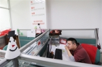 "5·12"被救出的"可乐"男孩 当了可口可乐博物馆馆长 - Sichuan.Scol.Com.Cn