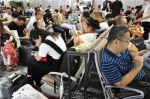 雷暴天气导致航班延误及旅客出行受影响 - Sc.Chinanews.Com.Cn