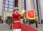 这是6月6日在欢迎仪式上拍摄的小号手。 - News.Sina.com.Cn