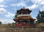 台湾人当年修的小亭子，现在在中国援建的国际会议中心的一个角落里。 - News.Sina.com.Cn