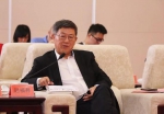 △中国（海南）改革研究院院长迟福林在座谈会现场 - News.Sina.com.Cn