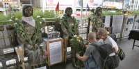 日本驻香港总领事馆附近的慰安妇铜像 - News.Sina.com.Cn