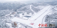 图为拥有川东北地区最长滑道的曾家山滑雪场。 鄢怀林 摄 - Sc.Chinanews.Com.Cn