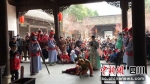 春节假期，昭化古城古装情景剧现场气氛热烈。 - Sc.Chinanews.Com.Cn