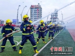 编队实战训练现场。成都消防供图 - Sc.Chinanews.Com.Cn
