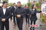 调研现场(雨城融媒 供图) - Sc.Chinanews.Com.Cn