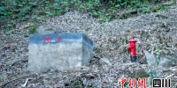 宜宾在林区散坟周边修建消防栓和消防水池。刘忠俊摄 - Sc.Chinanews.Com.Cn