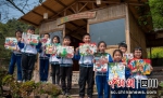 孩子们为森林防灭火创作的宣传画。刘忠俊摄 - Sc.Chinanews.Com.Cn