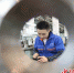 川南航天能源科技有限公司内工人正在打磨零部件。 杨尚威 摄 - Sc.Chinanews.Com.Cn