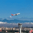 一架飞机从成都双流机场起飞。双流区供图 - Sc.Chinanews.Com.Cn