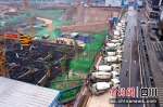 大体积混凝土浇筑施工现场。 - Sc.Chinanews.Com.Cn