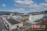 西南油气田首个400KW光伏示范工程项目一次性投运。刘梅 摄 - Sc.Chinanews.Com.Cn