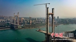 加快建设中的纳溪长江大桥。廖胜春 摄 - Sc.Chinanews.Com.Cn