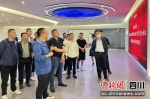 在企业参观学习。简阳市工商联 供图 - Sc.Chinanews.Com.Cn
